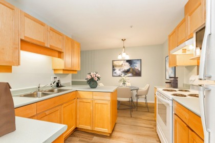 Photo 10 at 302 - 22722 Lougheed Highway, East Central, Maple Ridge