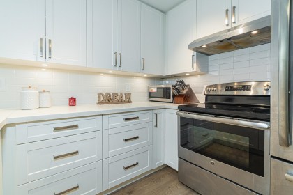 Photo 5 at 106 - 2344 Atkins Avenue, Central Pt Coquitlam, Port Coquitlam