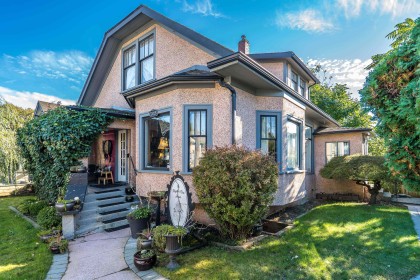 Photo 2 at 33026 2 Avenue, Mission BC, Mission