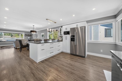 Photo 6 at 20140 Bruce Avenue, Southwest Maple Ridge, Maple Ridge