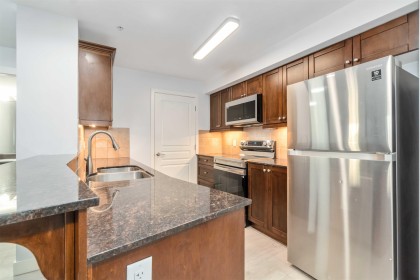 Photo 11 at 209 - 1969 Westminster Avenue, Glenwood PQ, Port Coquitlam