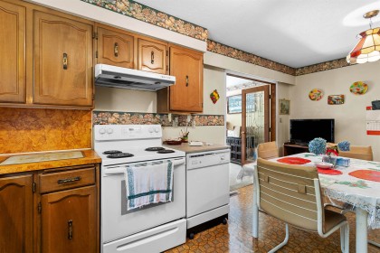 Photo 14 at 11668 272 Street, Whonnock, Maple Ridge