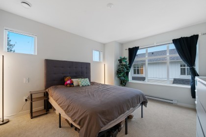 Photo 11 at 1904 - 11295 Pazarena Place, East Central, Maple Ridge