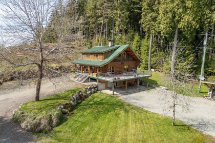 Photo 3 at 12585 Ainsworth Street, Mission BC, Mission