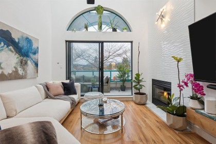 Photo 2 at 300 - 1966 Coquitlam Avenue, Glenwood PQ, Port Coquitlam