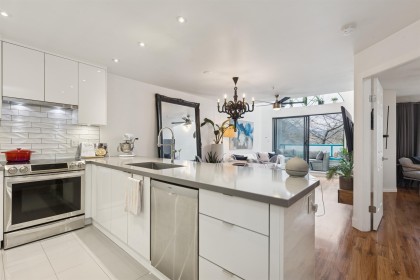 Photo 9 at 300 - 1966 Coquitlam Avenue, Glenwood PQ, Port Coquitlam