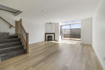 Photo 1 at 209 - 22356 Mcintosh Avenue, West Central, Maple Ridge