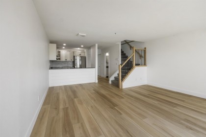 Photo 9 at 209 - 22356 Mcintosh Avenue, West Central, Maple Ridge