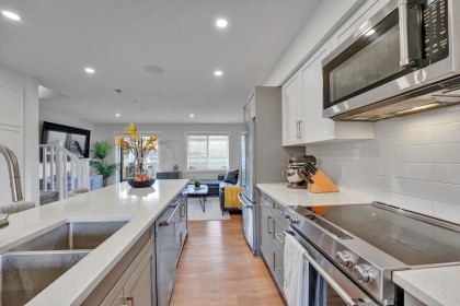 Photo 13 at 3 - 2338 Kelly Avenue, Central Pt Coquitlam, Port Coquitlam