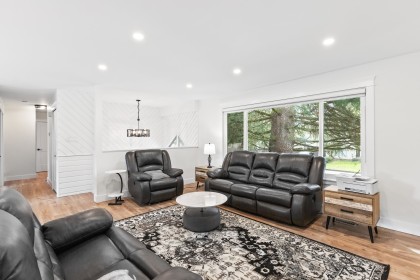 Photo 4 at 21099 Berry Avenue, Southwest Maple Ridge, Maple Ridge