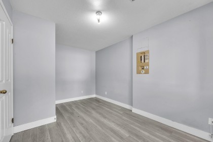 Photo 7 at 12326 Aurora Street, East Central, Maple Ridge