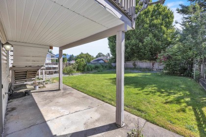 Photo 5 at 12326 Aurora Street, East Central, Maple Ridge