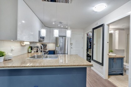 Photo 6 at PH6 - 2373 Atkins Avenue, Central Pt Coquitlam, Port Coquitlam