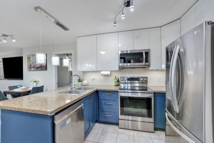 Photo 3 at PH6 - 2373 Atkins Avenue, Central Pt Coquitlam, Port Coquitlam