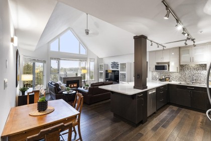 Photo 7 at 412 - 11595 Fraser Street, East Central, Maple Ridge