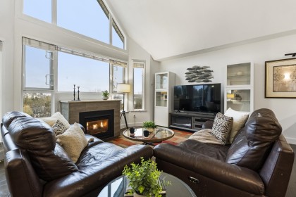 Photo 3 at 412 - 11595 Fraser Street, East Central, Maple Ridge