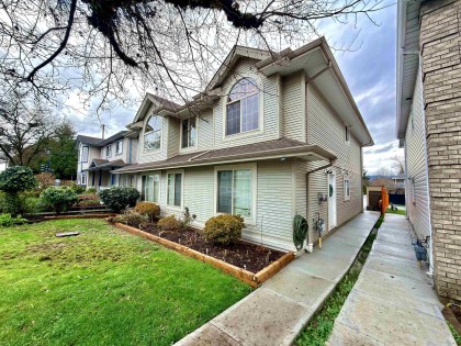 Photo 3 at 23225 124 Avenue, East Central, Maple Ridge