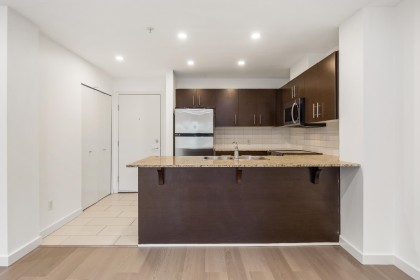 Photo 6 at 215 - 11665 Haney Bypass, West Central, Maple Ridge