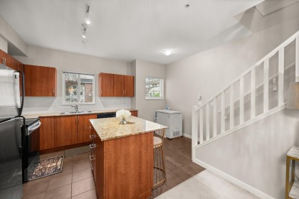 Photo 12 at 508 - 1661 Fraser Avenue, Glenwood PQ, Port Coquitlam