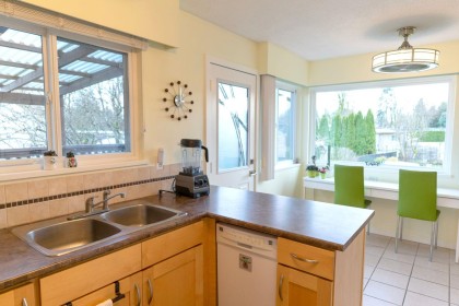 Photo 12 at 21776 Mountainview Crescent, West Central, Maple Ridge