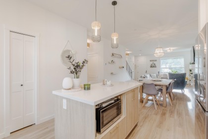 Photo 7 at 25097 112 Avenue, Thornhill MR, Maple Ridge