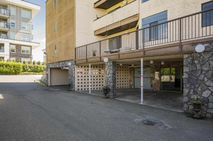 Photo 5 at 32 - 11900 228 Street, East Central, Maple Ridge