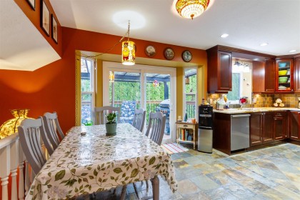 Photo 6 at 12193 Lindsay Place, Northwest Maple Ridge, Maple Ridge