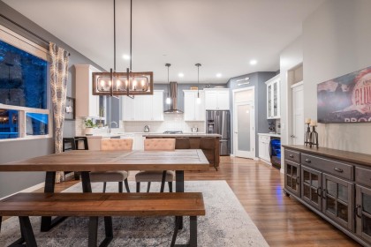 Photo 11 at 24095 Fern Crescent, Silver Valley, Maple Ridge