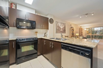 Photo 7 at 403 - 11665 Haney Bypass, West Central, Maple Ridge