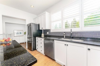 Photo 6 at 24254 103 Avenue, Albion, Maple Ridge