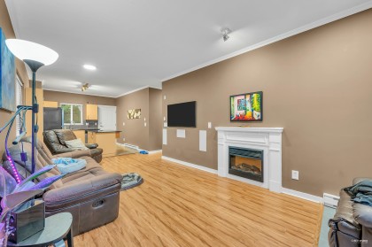 Photo 6 at 310 - 1661 Fraser Avenue, Glenwood PQ, Port Coquitlam