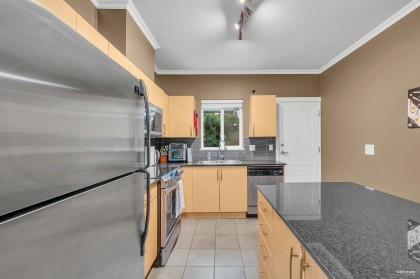 Photo 12 at 310 - 1661 Fraser Avenue, Glenwood PQ, Port Coquitlam