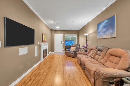 Photo 8 at 310 - 1661 Fraser Avenue, Glenwood PQ, Port Coquitlam