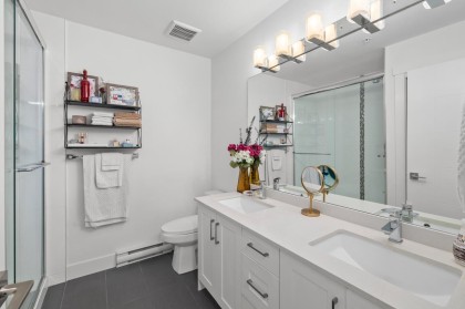 Photo 22 at 306 - 22577 Royal Crescent, East Central, Maple Ridge