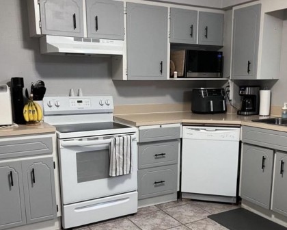 Photo 5 at 3062 Wellington Street, Glenwood PQ, Port Coquitlam