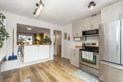 Photo 7 at 20350 Ospring Street, Southwest Maple Ridge, Maple Ridge