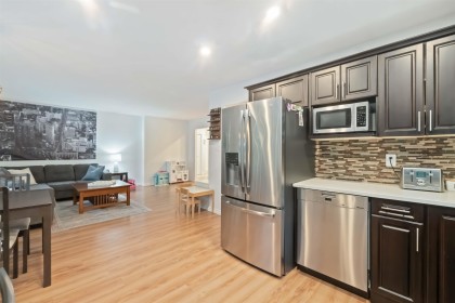 Photo 5 at 27111 122 Avenue, Northeast, Maple Ridge