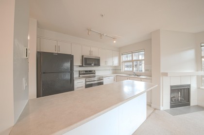 Photo 10 at 303 - 12238 224 Street, East Central, Maple Ridge