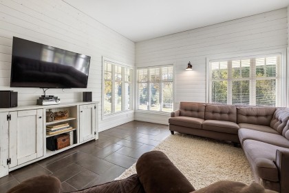 Photo 15 at 34520 Timbercove Road, Durieu, Mission