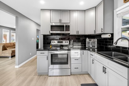 Photo 5 at 11866 Stephens Street, East Central, Maple Ridge