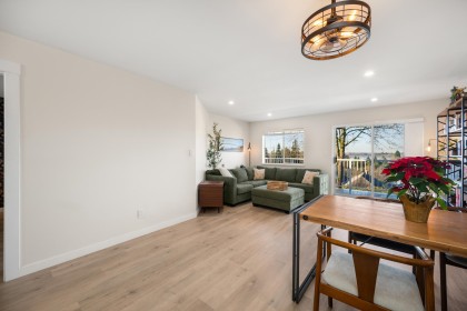 Photo 4 at 2 - 11464 Fisher Street, East Central, Maple Ridge