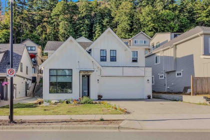 Photo 2 at 33967 Barker Court, Mission BC, Mission