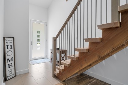 Photo 4 at 33553 Johnson Street, Steelhead, Mission