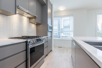 Photo 9 at 20 - 23785 Dewdney Trunk Road, East Central, Maple Ridge