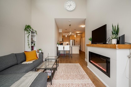 Photo 2 at 402 - 12460 191 Street, Mid Meadows, Pitt Meadows