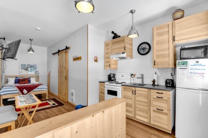 Photo 22 at 47075 Snowmist Drive, Hemlock, Mission