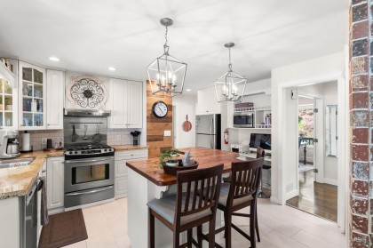 Photo 12 at 12815 Willow Place, Northeast, Maple Ridge