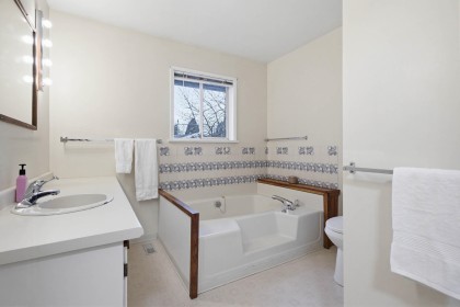 Photo 14 at 19475 116b Avenue, South Meadows, Pitt Meadows