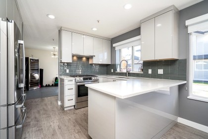 Photo 5 at 52 - 1370 Riverwood Gate, Riverwood, Port Coquitlam