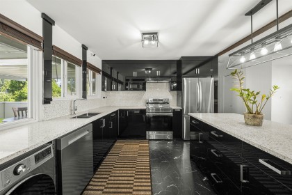 Photo 12 at 1121 Prairie Avenue, Lincoln Park PQ, Port Coquitlam